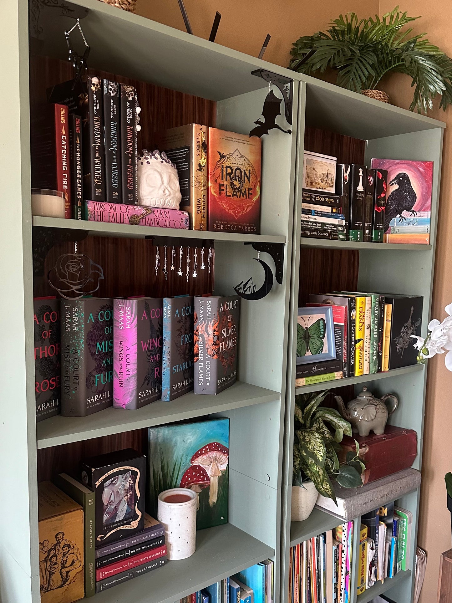 Dragon-Flames Shelf Hanger