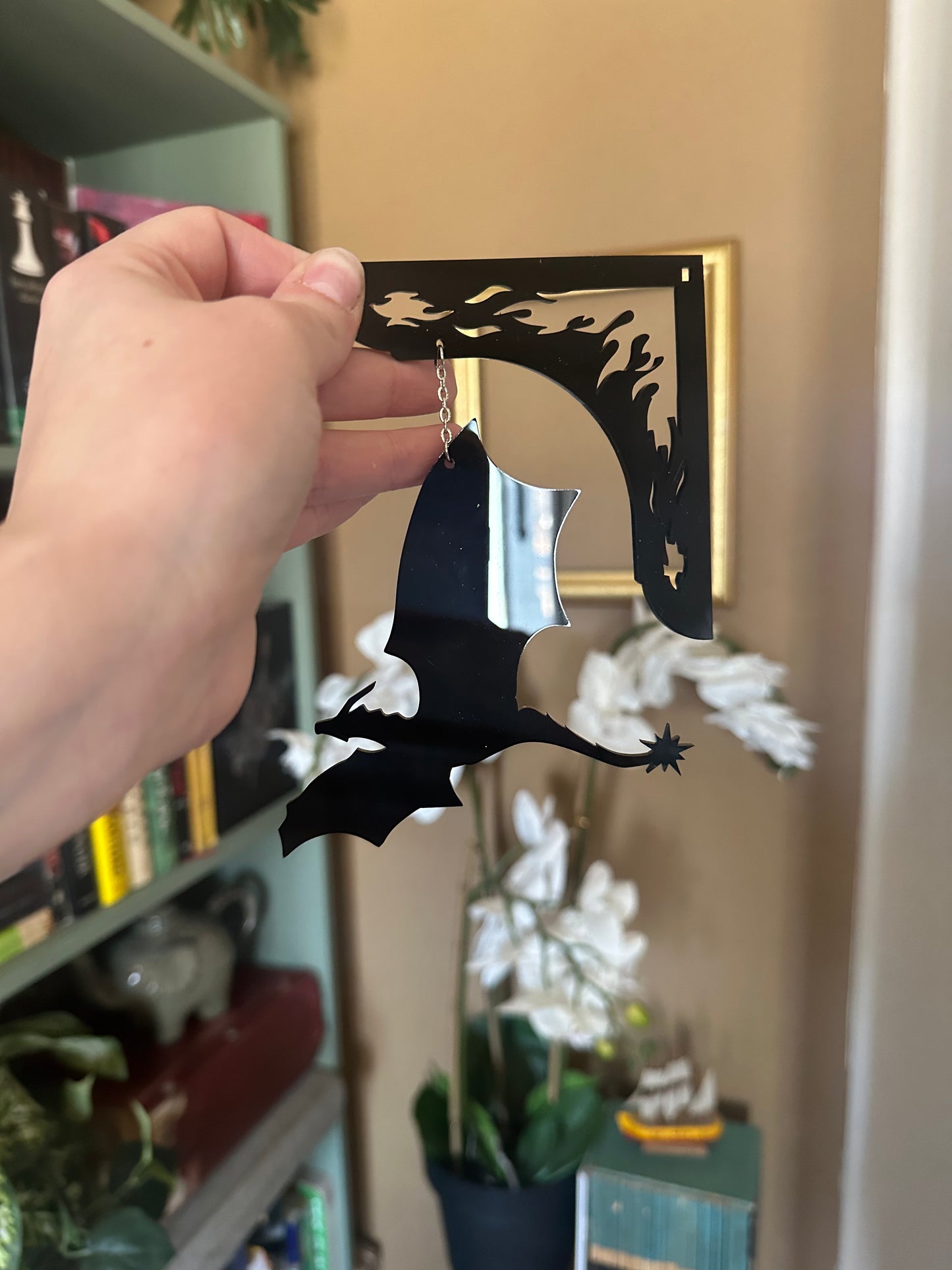Dragon-Flames Shelf Hanger