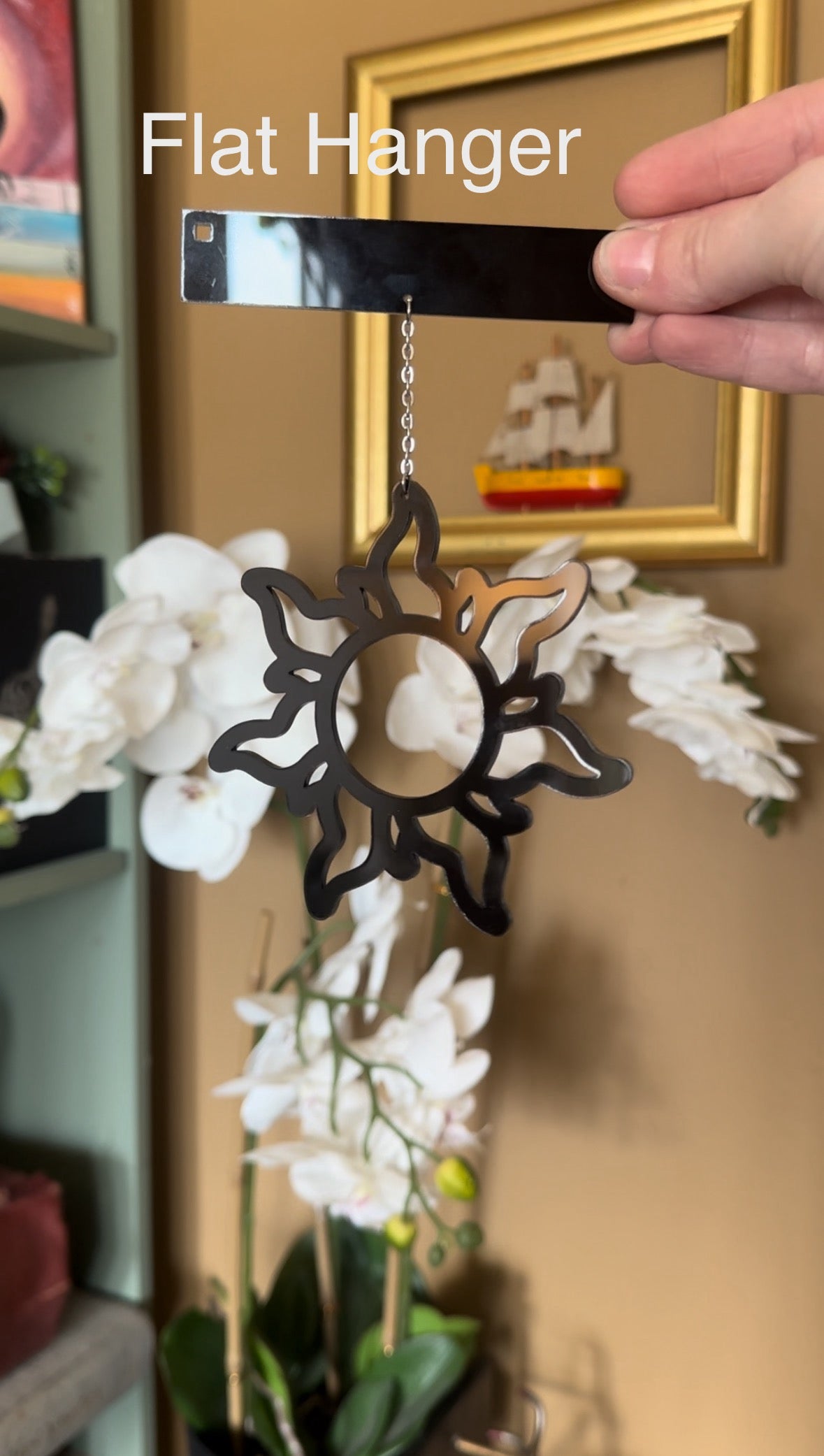 Sun Shelf Hanger