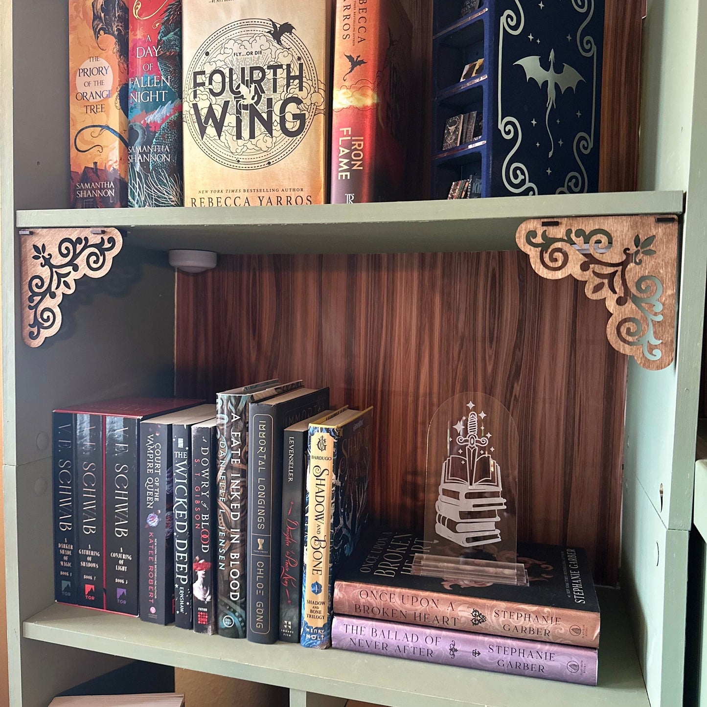 Flourish Corner Hanger Set
