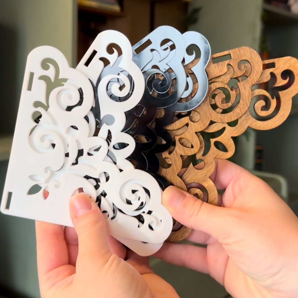 Flourish Corner Hanger Set