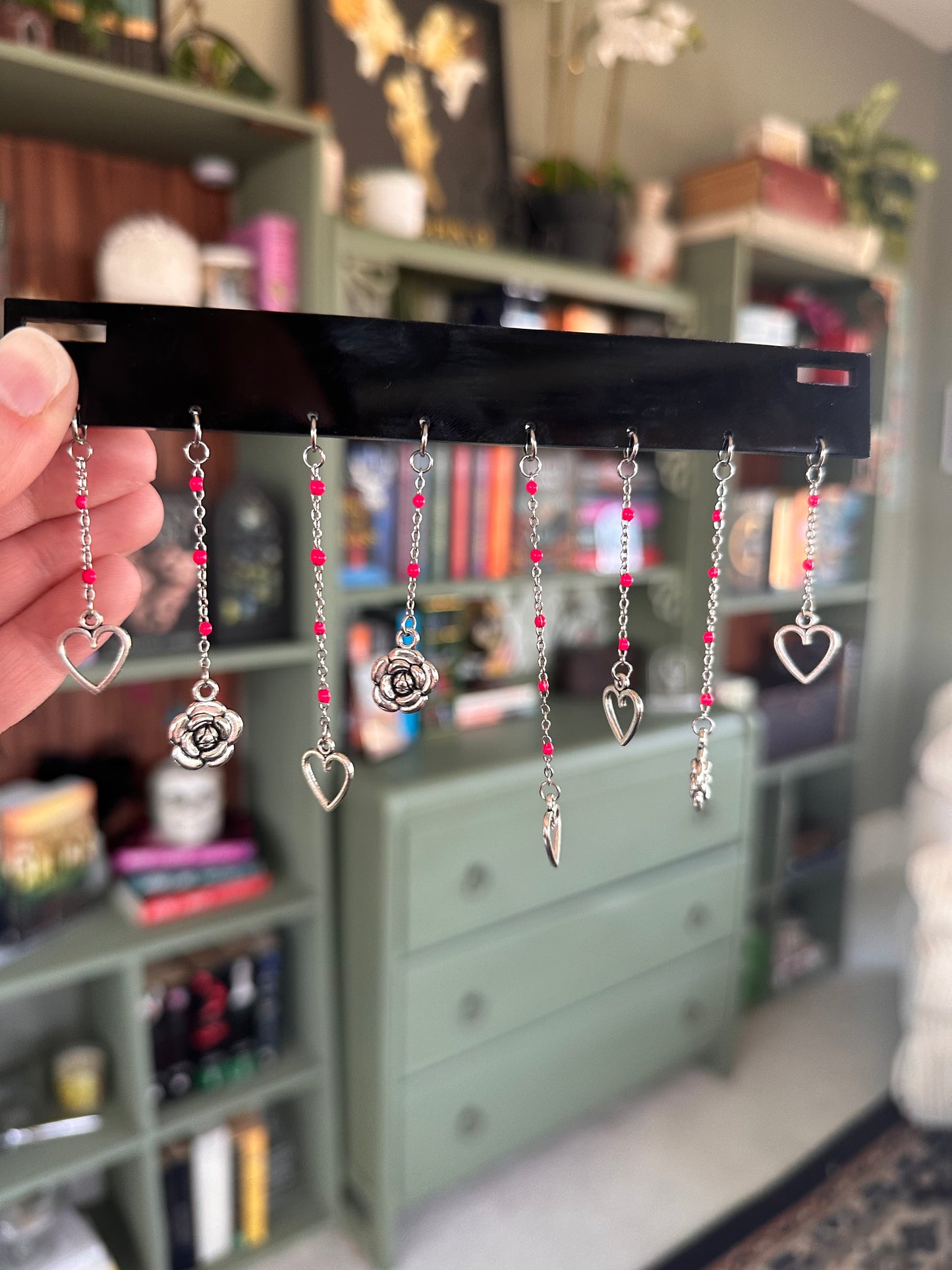 Roses & Hearts Charm Shelf Hanger