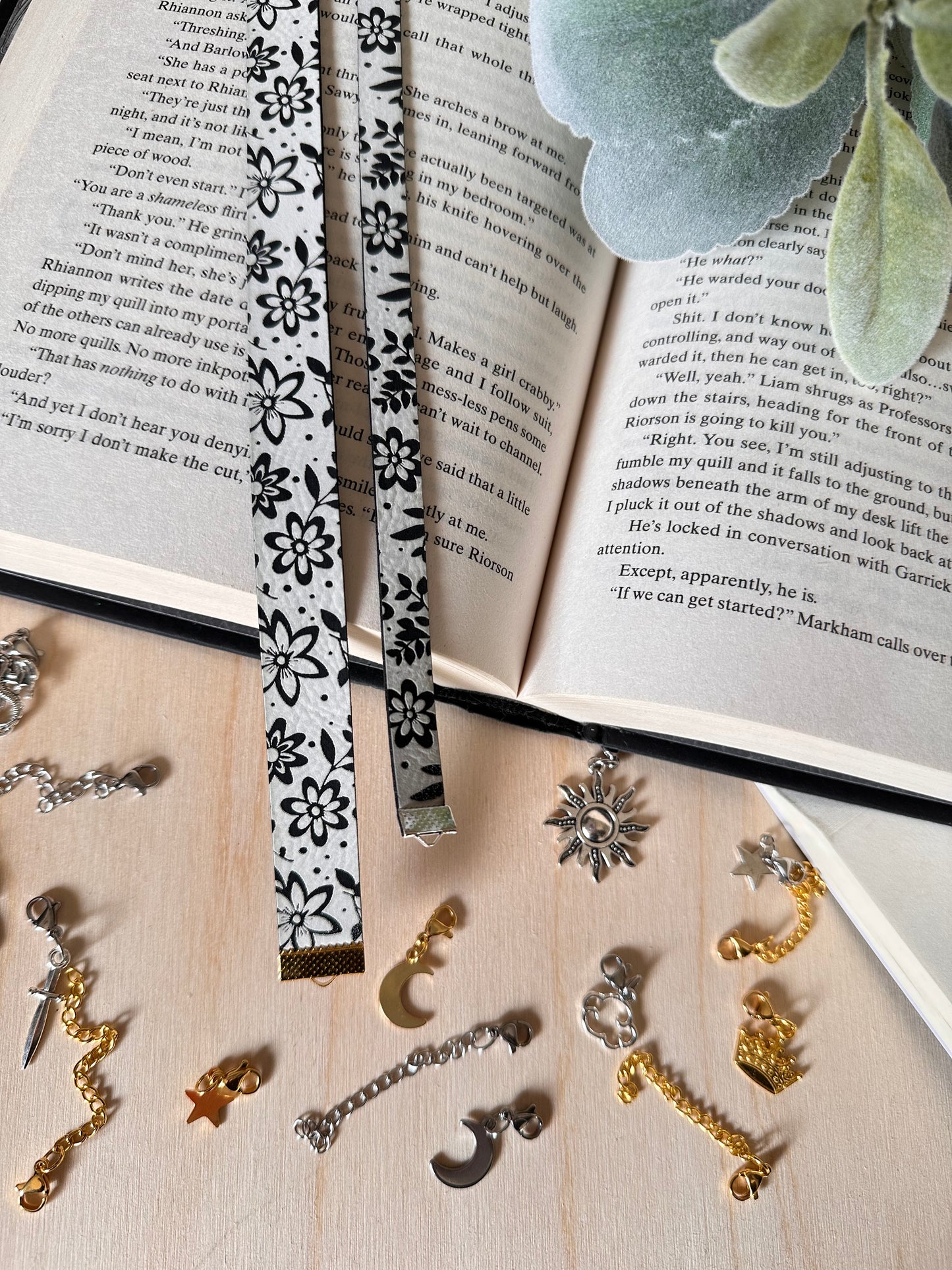 PRE-ORDER Bookmark Bracelet - Floral Engraving