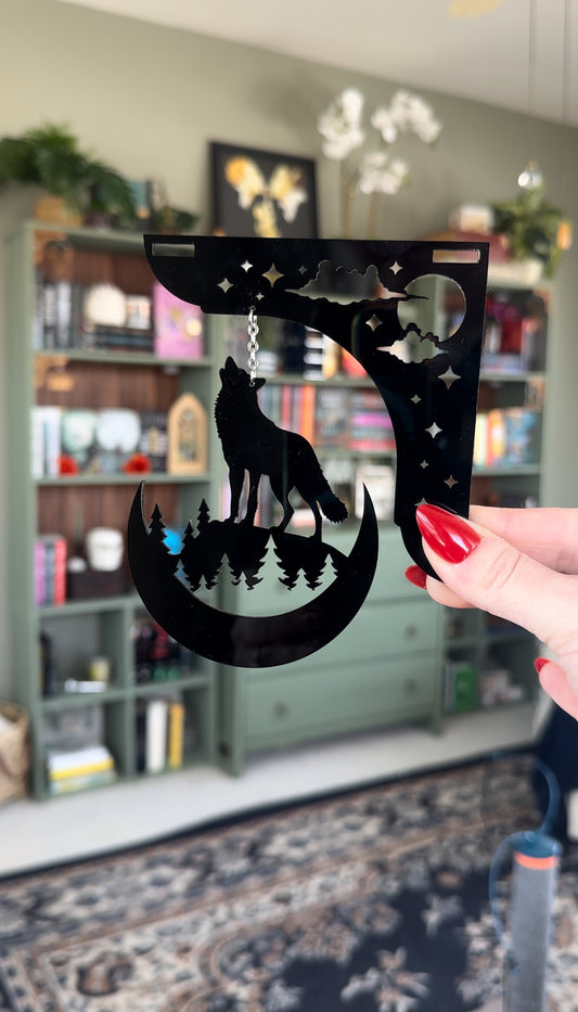 Wolf Shelf Hanger
