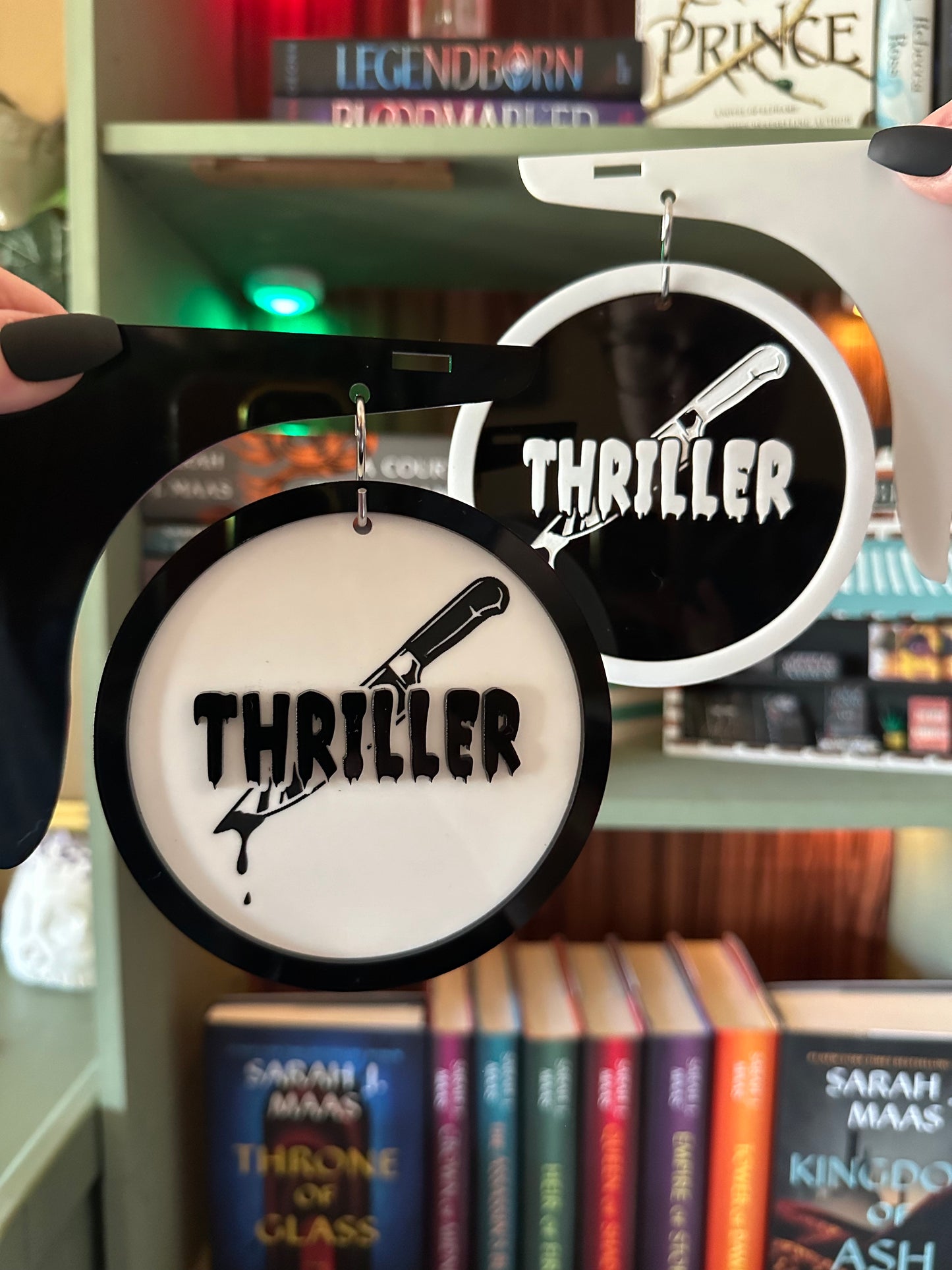 Thriller - Genre Shelf Hanger